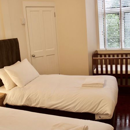 2 Bedroom Flat Off Leith Walk Accommodates 7 Edinburgh Exterior photo